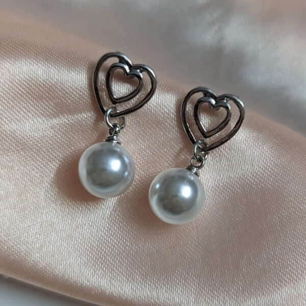 Pearl Drop Earring