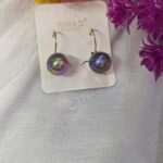 Dual color Pearl leverback earring
