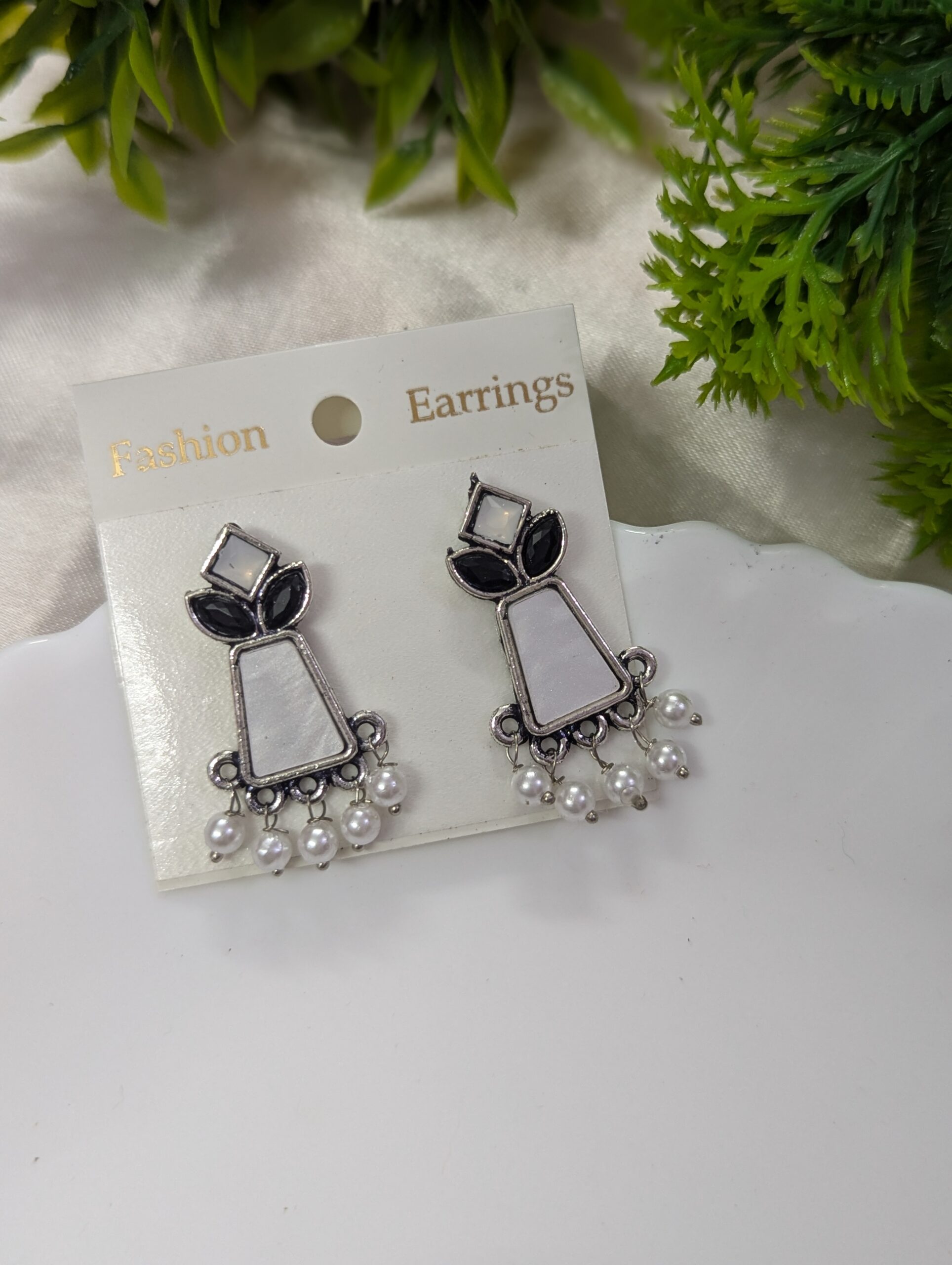 Hook oxidised earrings_Black