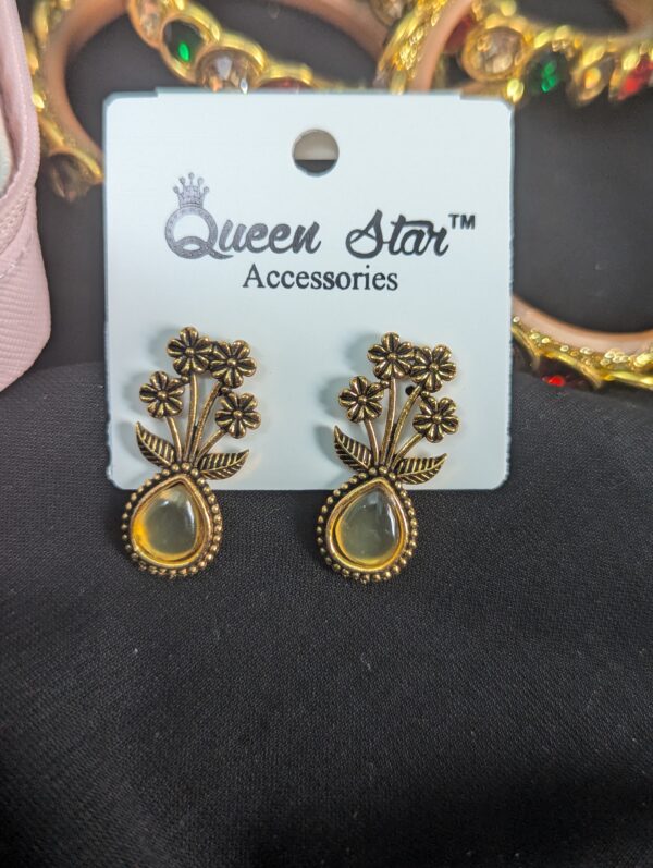 Oxidized earring_Yellow