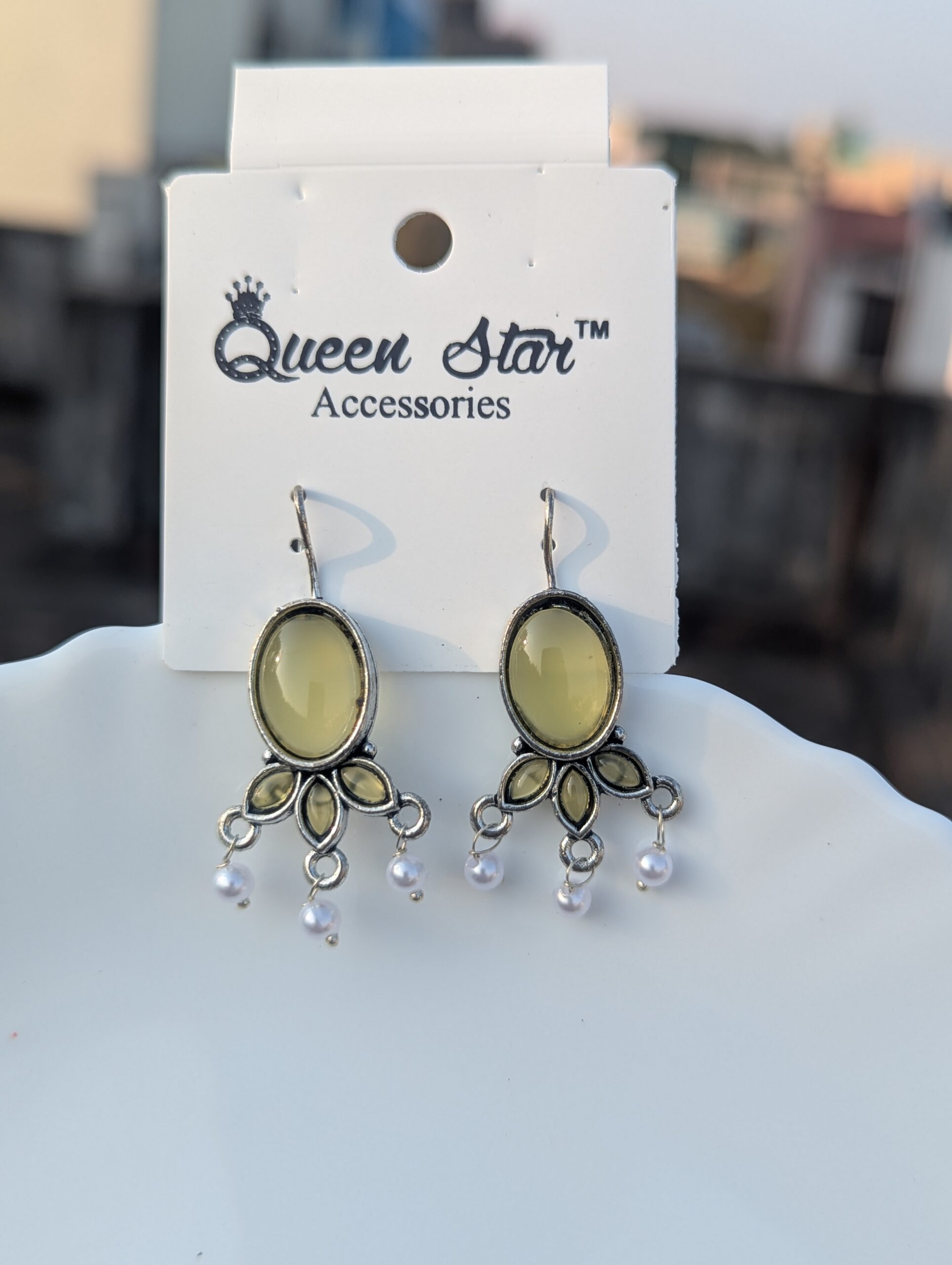 Oxidized stone earring