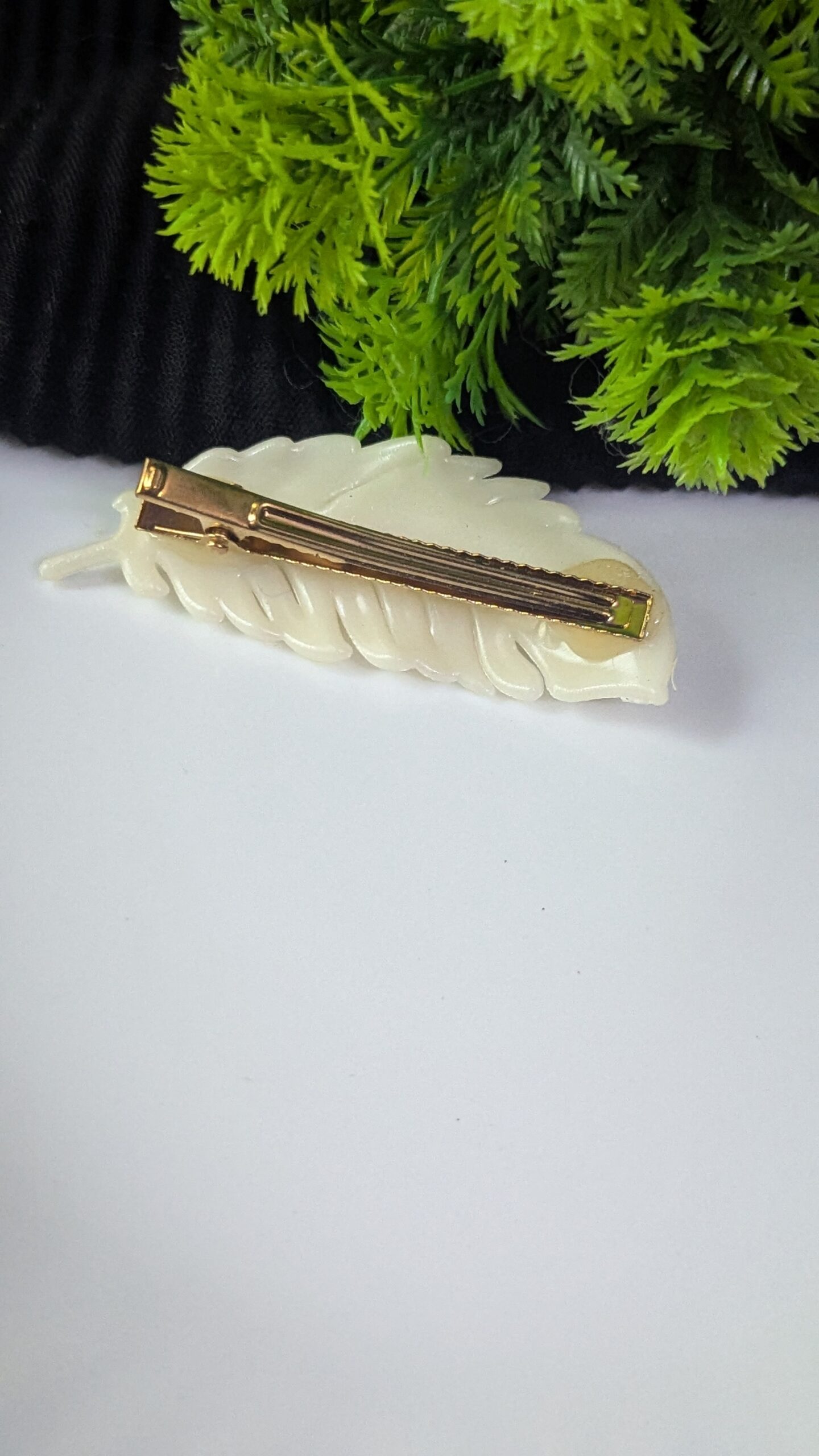 Leaf Alligator Clip - Image 2