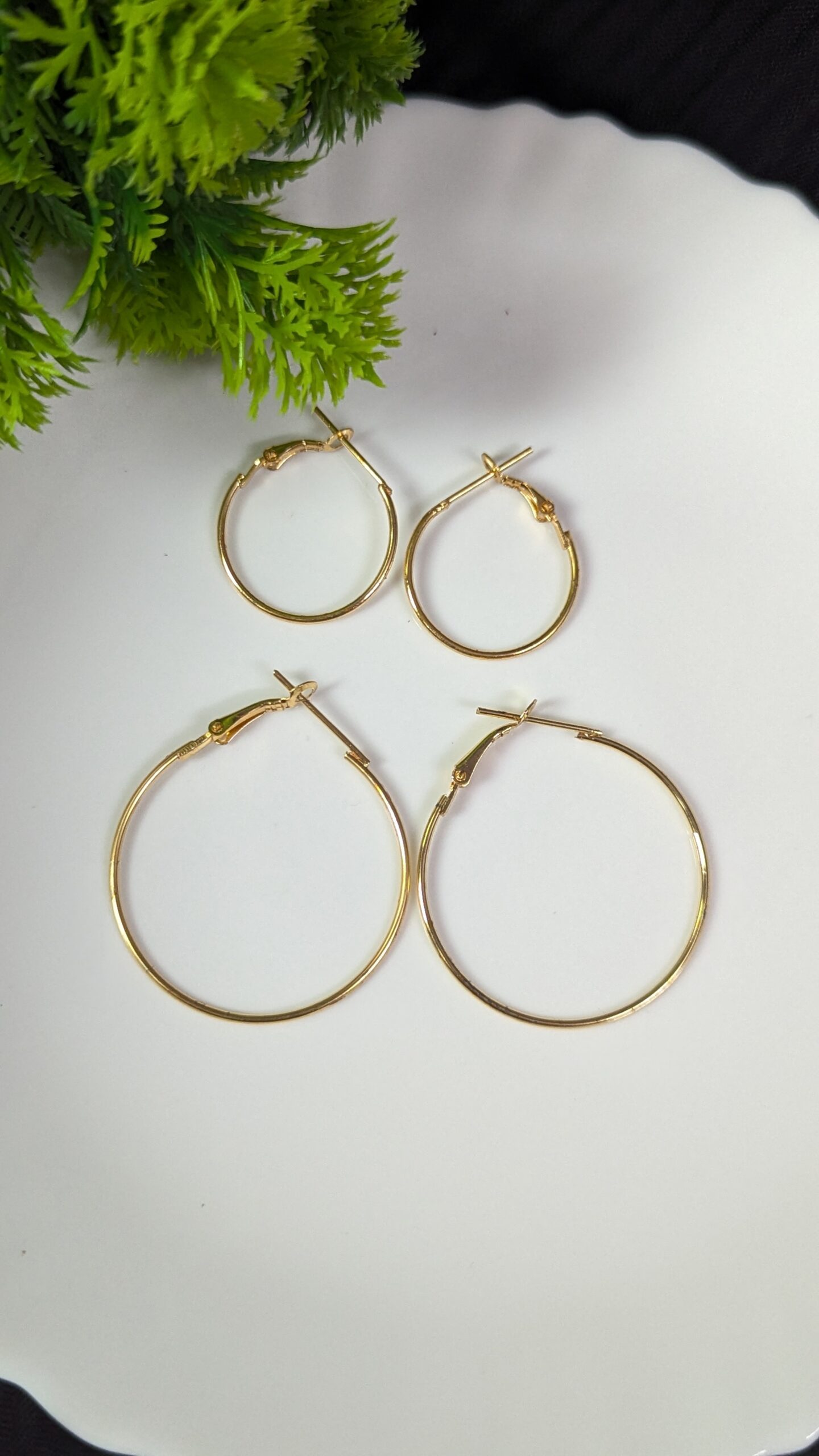 Plain Gold Hoop Earring