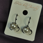 Pearl Leverback Earrings_Black Metal