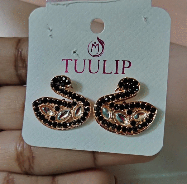 Swan Studs_Rose Gold Color