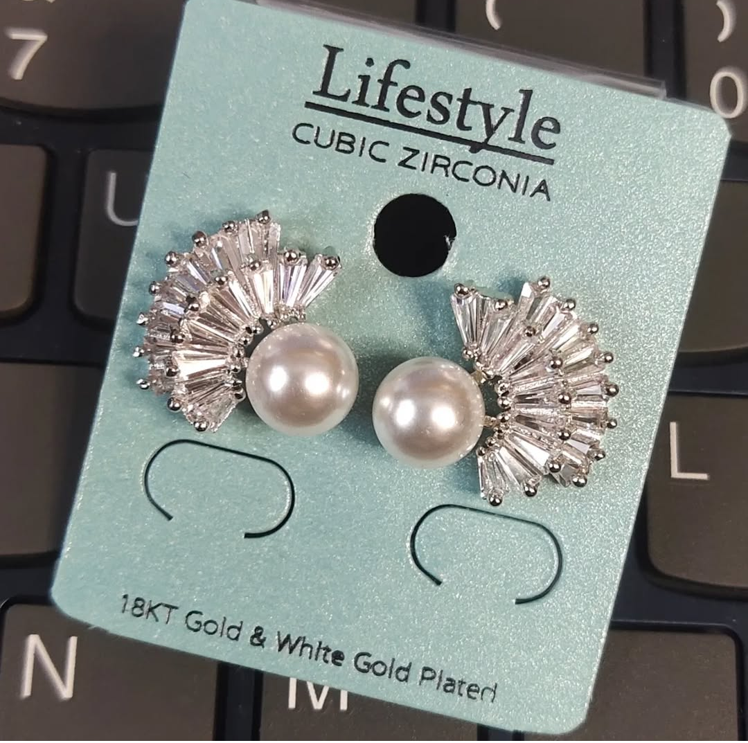 Lifestyle Earring_Anti Tarnish