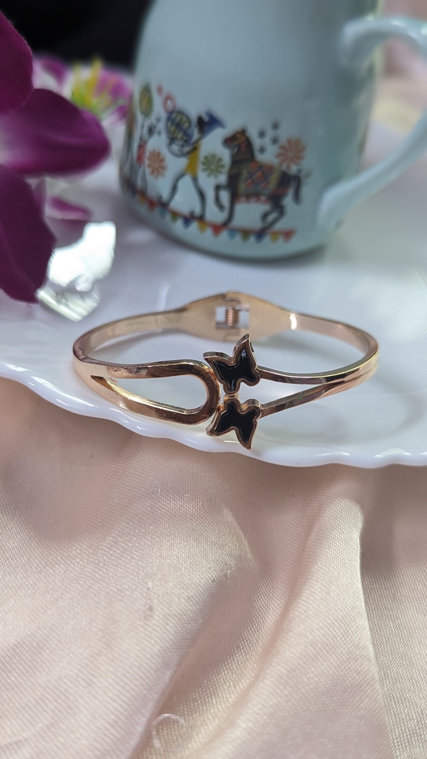 Openable Bracelet