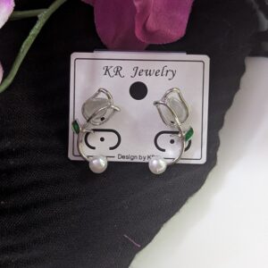 Tulip Pearl Korean studs