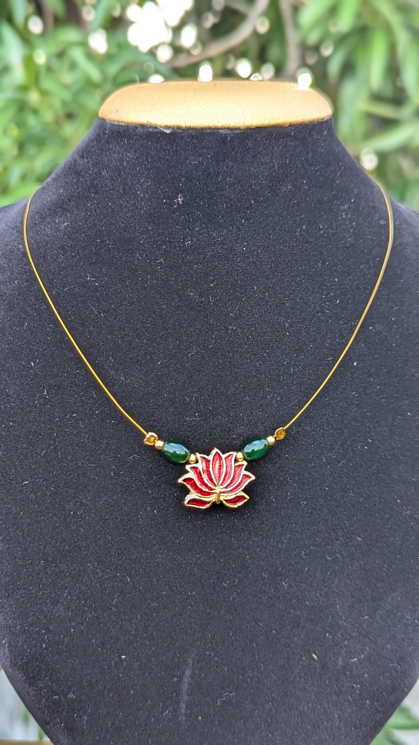 Lotus invisible chain _ Red