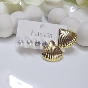 Western Card Shell Earring